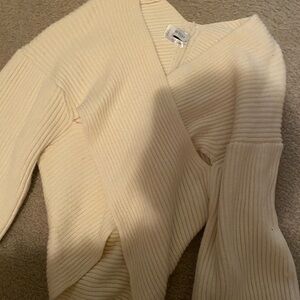 Wish Cream V-Neck Ribbed Sweater
